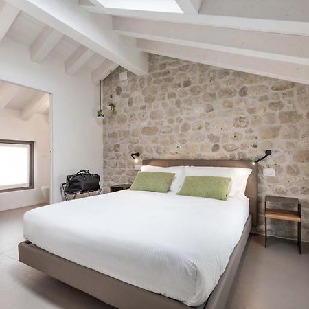 Portone180 Guest House Roveredo in Piano Esterno foto