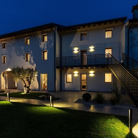Portone180 Guest House Roveredo in Piano Esterno foto