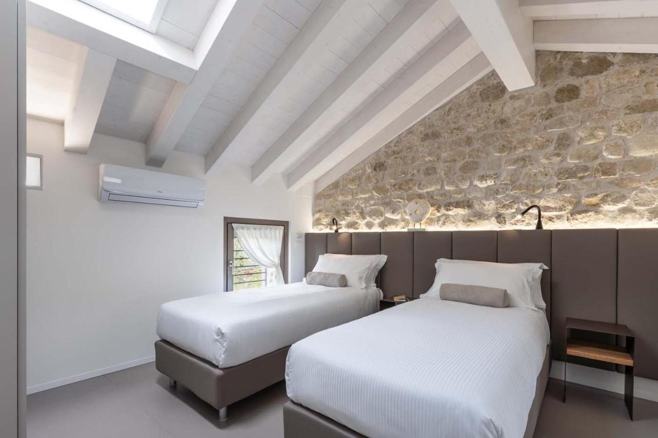 Portone180 Guest House Roveredo in Piano Esterno foto