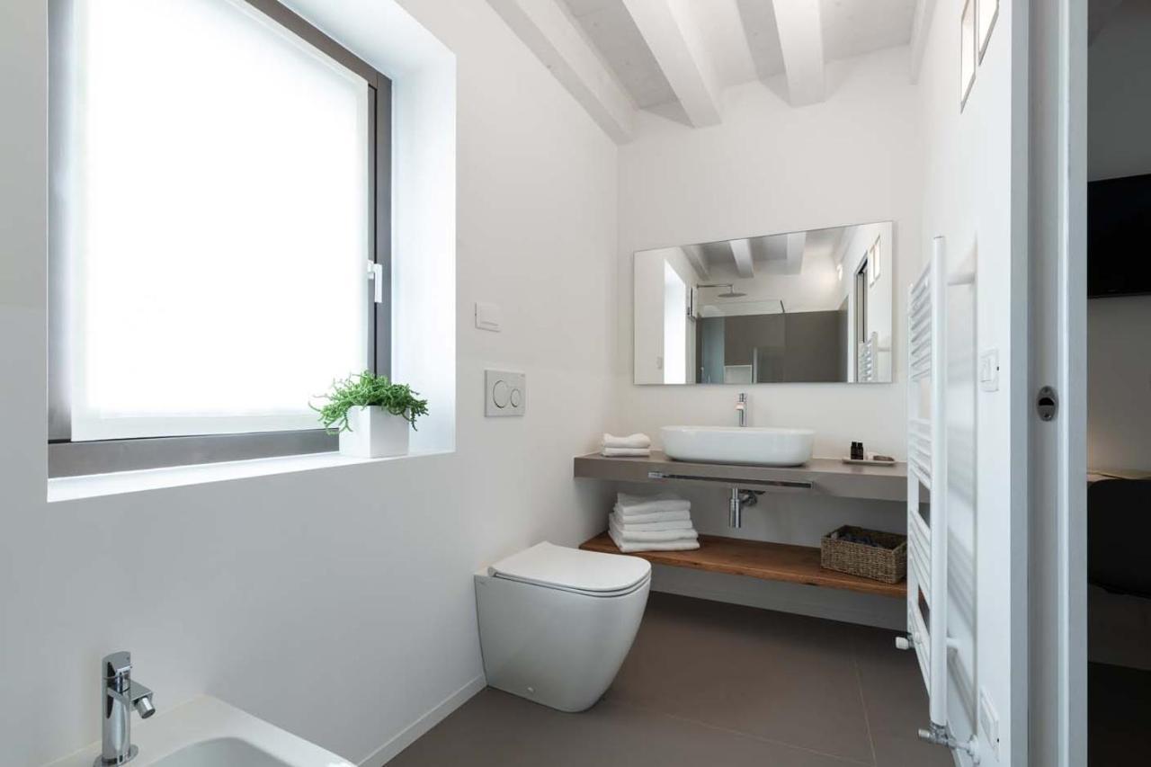 Portone180 Guest House Roveredo in Piano Esterno foto