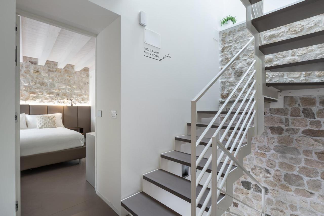 Portone180 Guest House Roveredo in Piano Esterno foto
